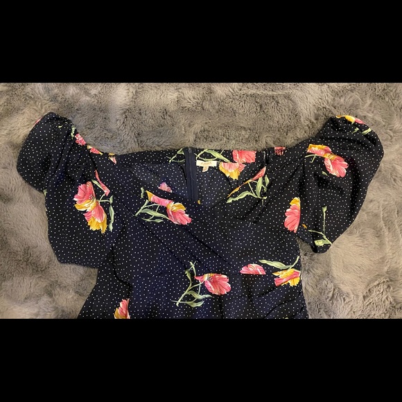 A.Peach fitted off the shoulder dress size 1X - Picture 9 of 10